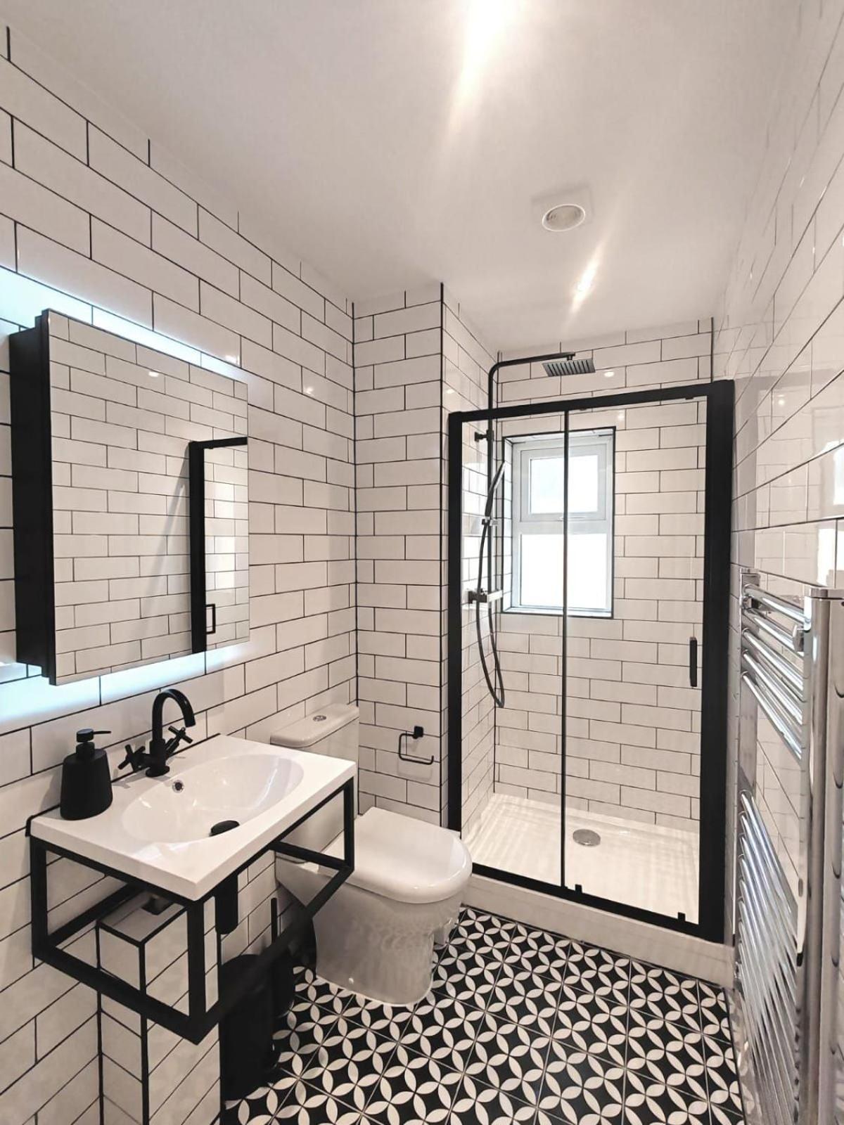 Stunning Modern Apartment Sleeps 4 - 6 Min Walk From Golden Beaches-Free Parking Борнмут Экстерьер фото
